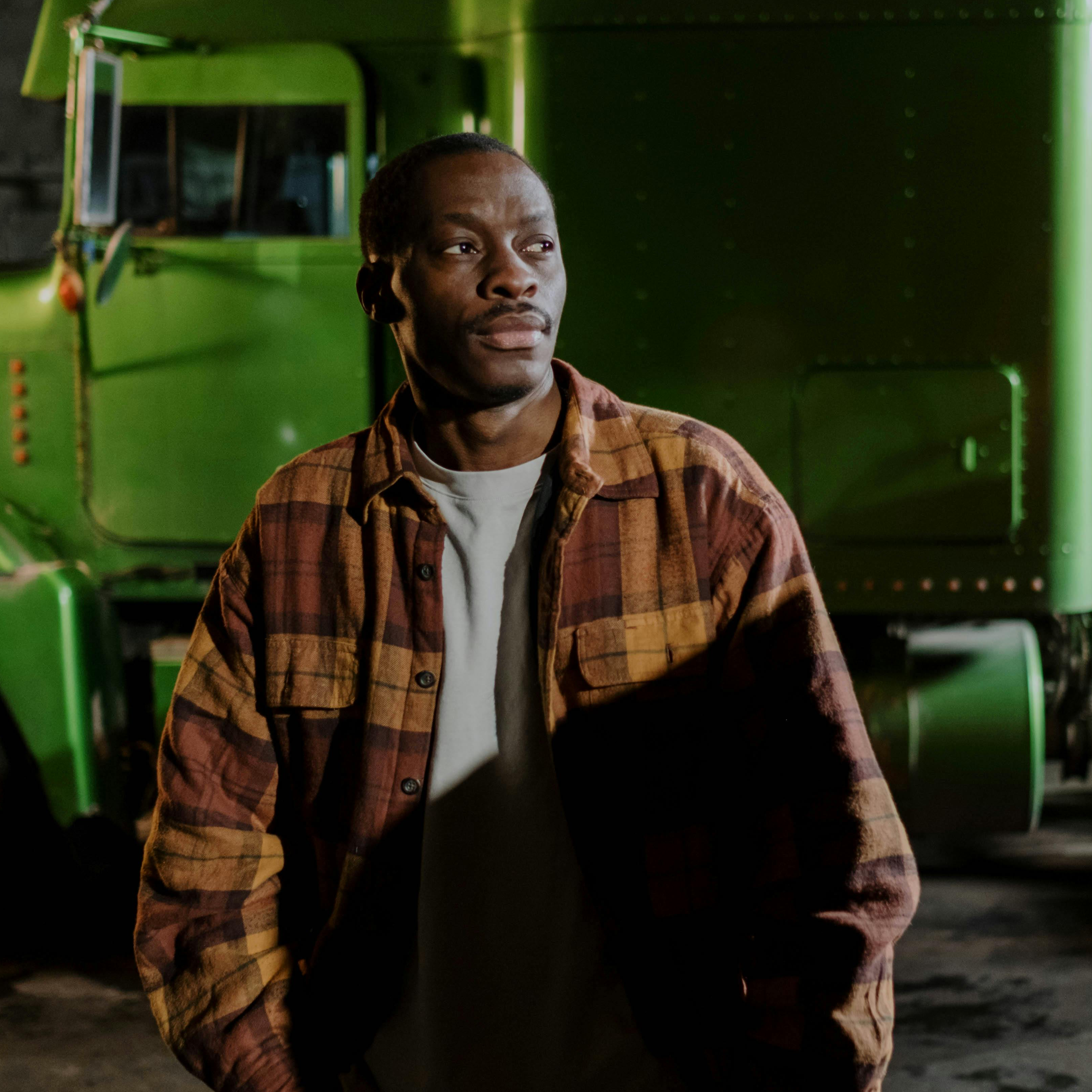 Truck mechanic